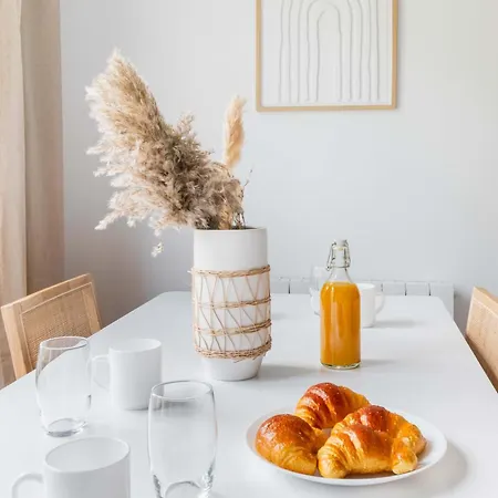 Apartment 2 Pieces Fonctionnel Metro Jaures - 19 - 4p *